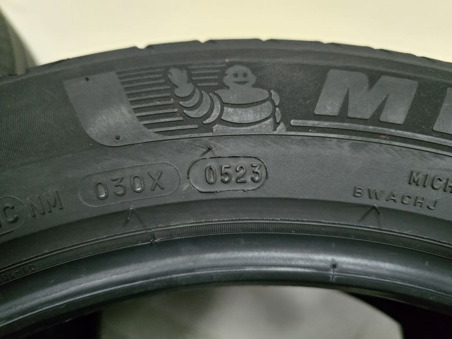 Michelin Primacy 4, 235 50 R19 103V xl
