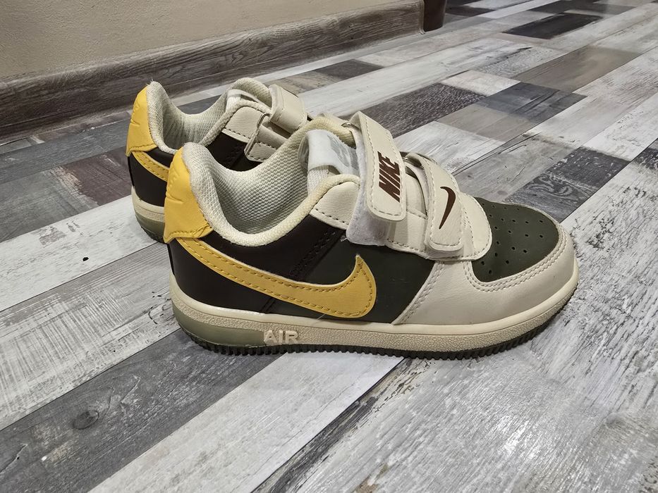 Маратонки Nike номер 30