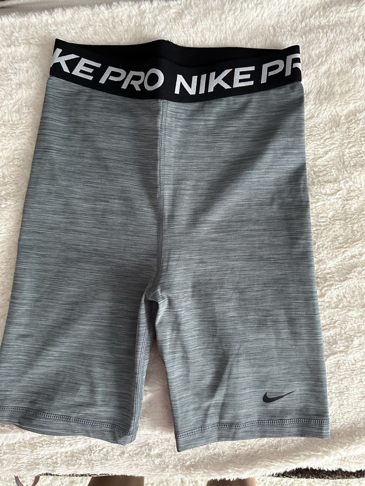 Colanti scurti Nike Pro gri