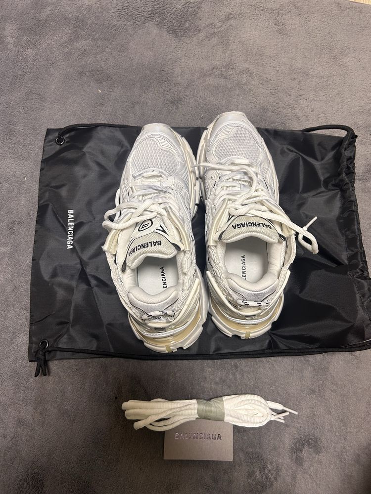 Balenciaga runner