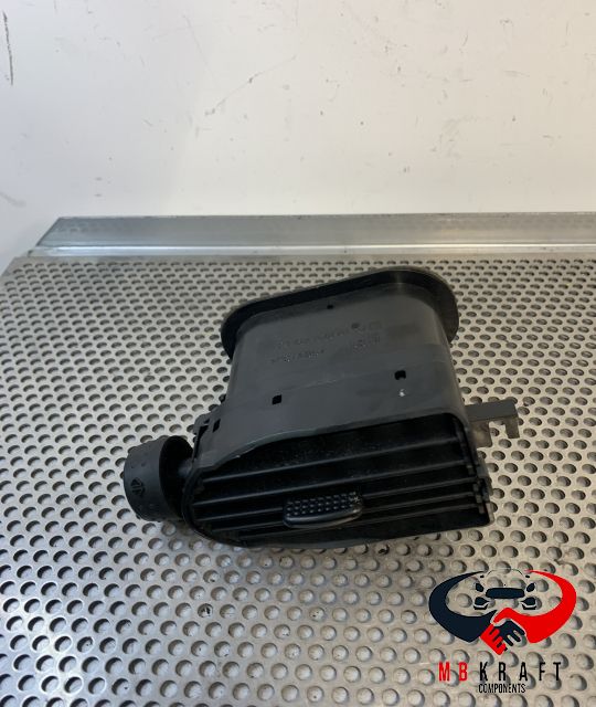 Grila ventilatie bord stanga 1688300154 168 830 01 54 Mercedes-Benz A