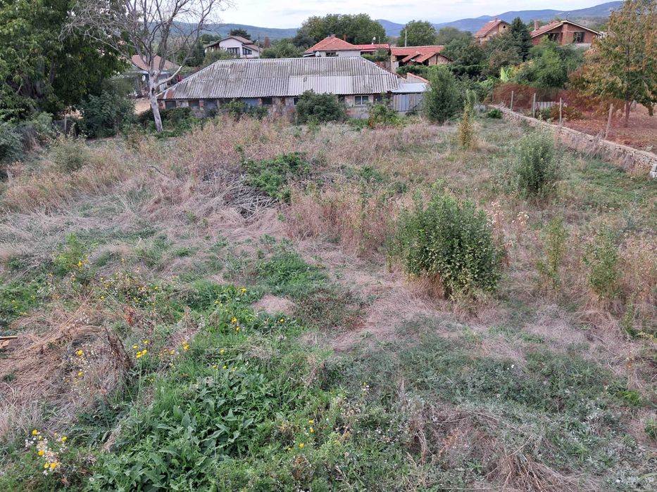 Продавам собственa къща c двор в село Ракитница до град Стара Загорa