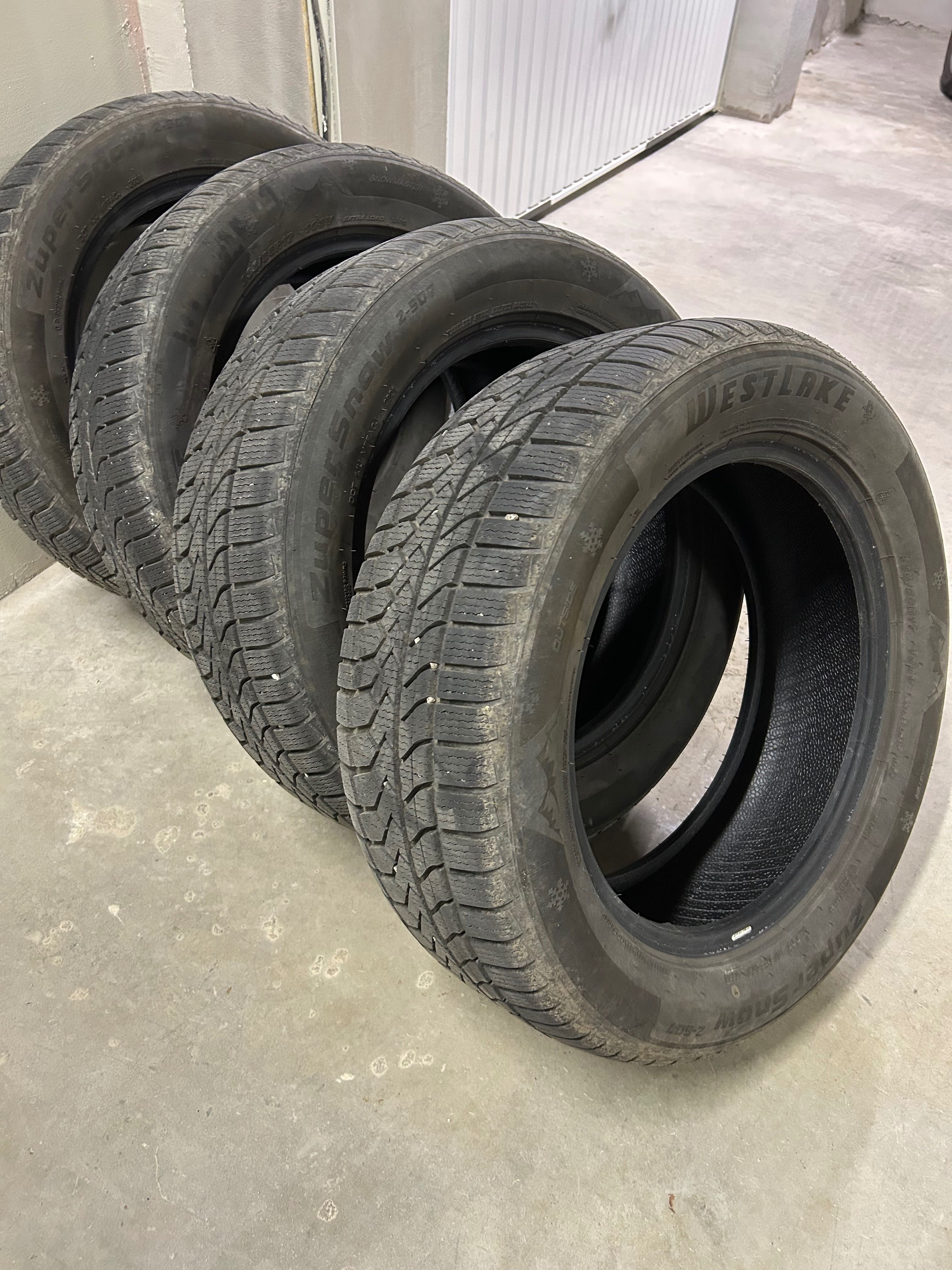 Зимни гуми 235/55R17 DOT 2921