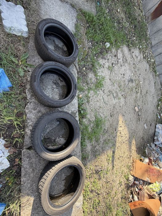 Зимни гуми 225/45/17 дот 2023