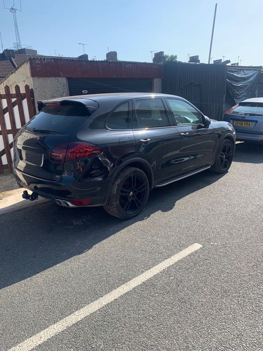 Dezmembrez Porsche cayenne 2011-2014 CRC