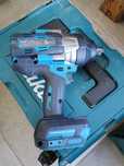 Vând impact Makita