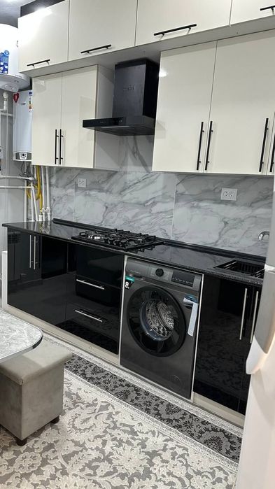 O'rikzor bozori oldi navastiroyka