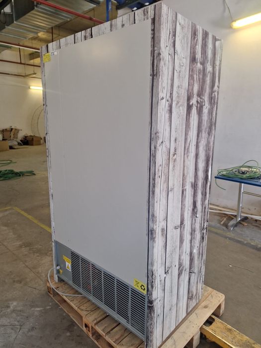 Aparat vending flori - buchete si aranjamente