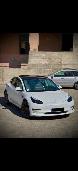 Vand Tesla 3 Performance TVA Deductibil !!! Interior ALB !