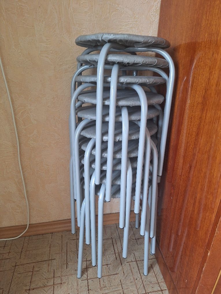 Продам табуретки
