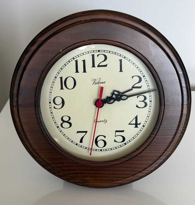 Винтидж дървен часовник с кварцов механизъм