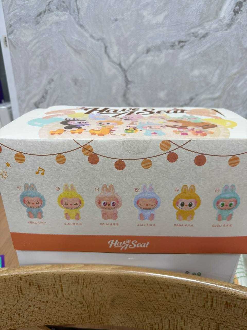 Оригинальная игрушка Лабубу , всего 2 комплекта, QR сканируется!