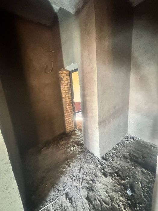 2 хонали уй сотилади 2 каватдан