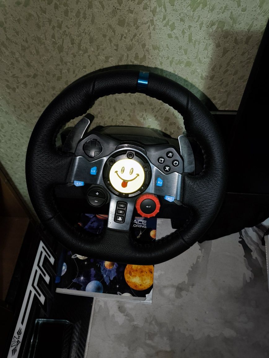 Продам руль Logitech g29