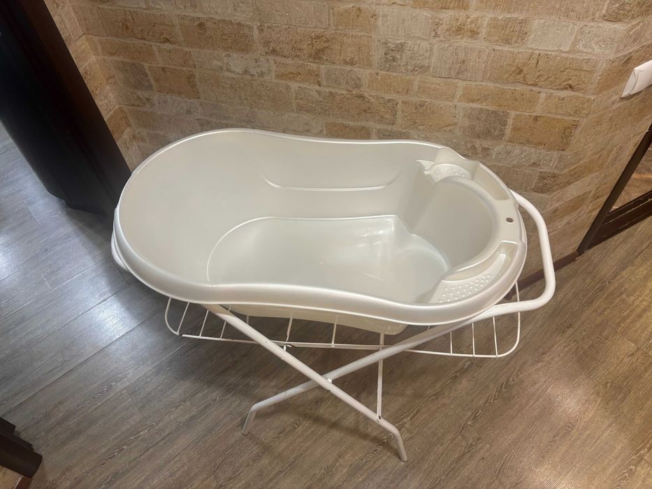 Ванночка с подставкой детская