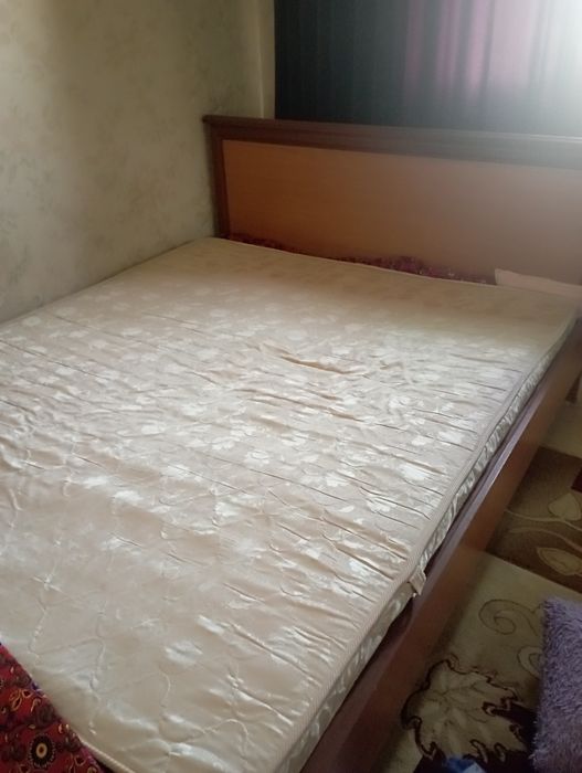 Продаю кровать и шкаф