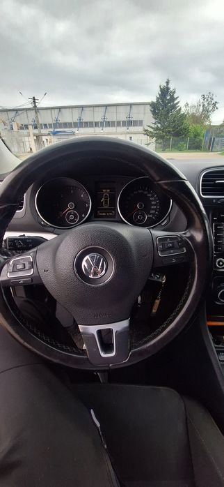 Golf 6 1.6 Tdi BLUEMOTION vand sau schimb!