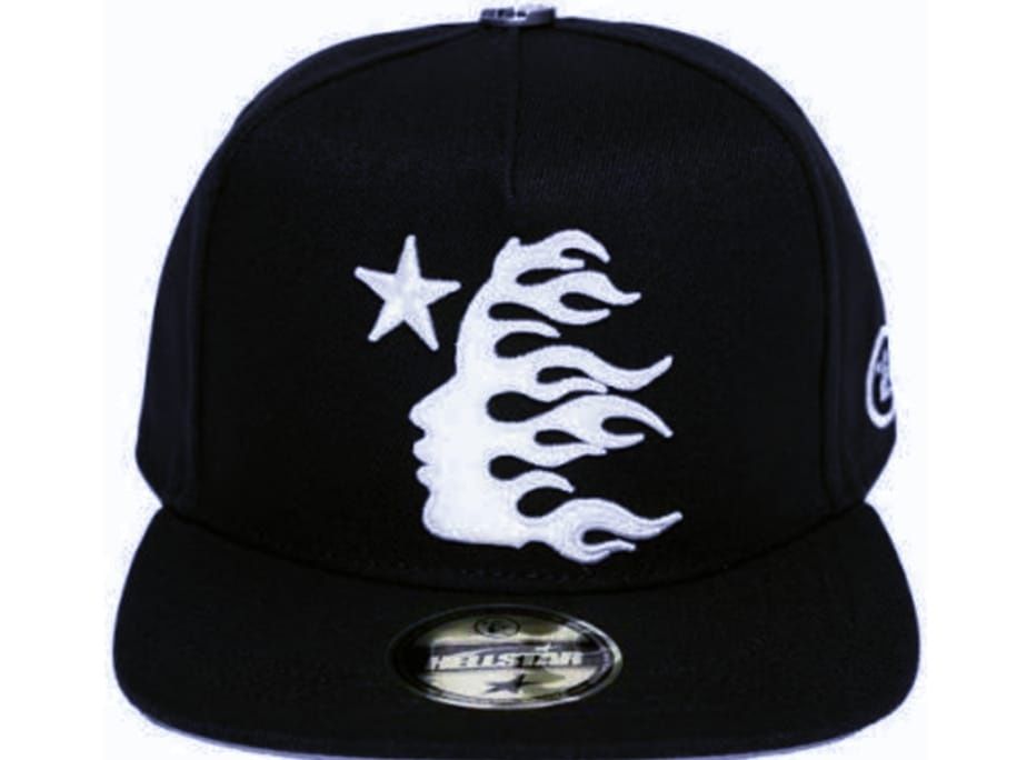 Hellstar бейсболка