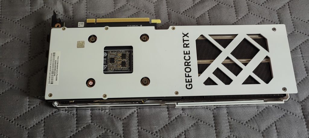 Продам видеокарту RTX 4070