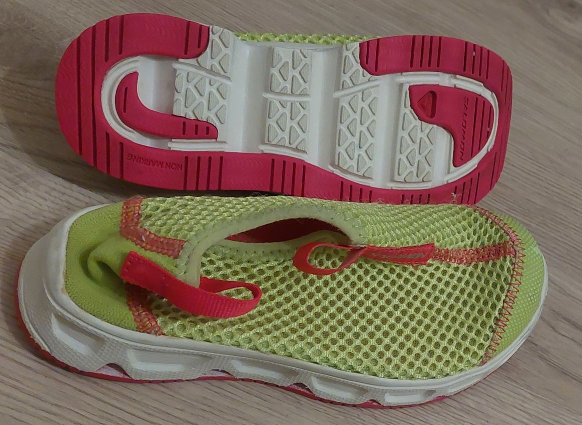 Vând pantofi sport vara SALOMON pentru copii masura 31