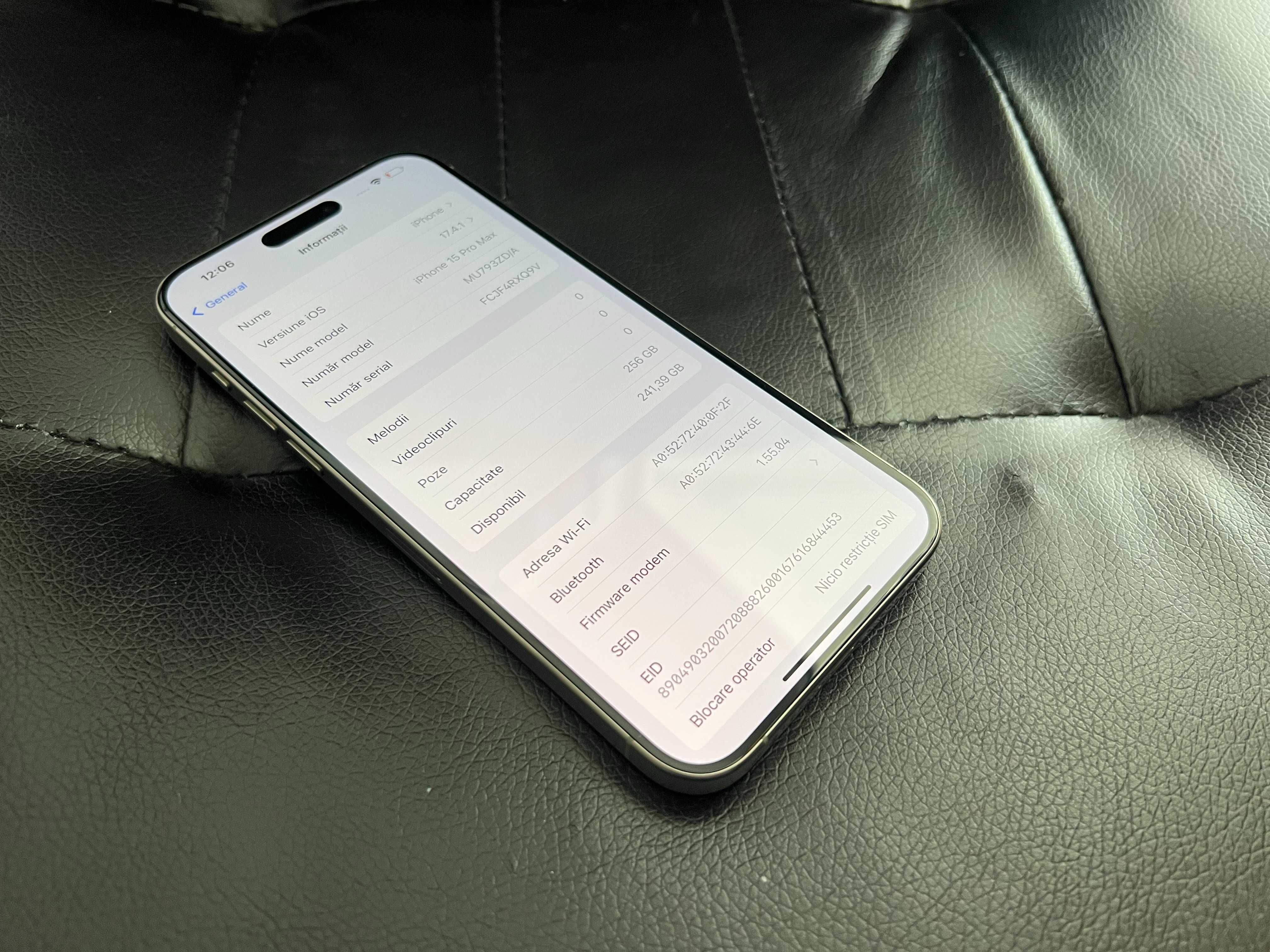 iPhone 15 Pro Max - 256 GB - neverlock - garantie 1 an.