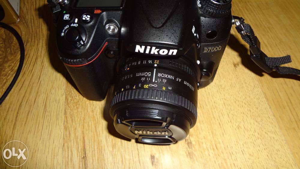 Nikon D7000 dslr 17000 cadre ca nou impecabil cutie Schimb D7100