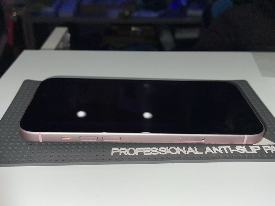 Iphone 15 plus 128gb неразличим от нов