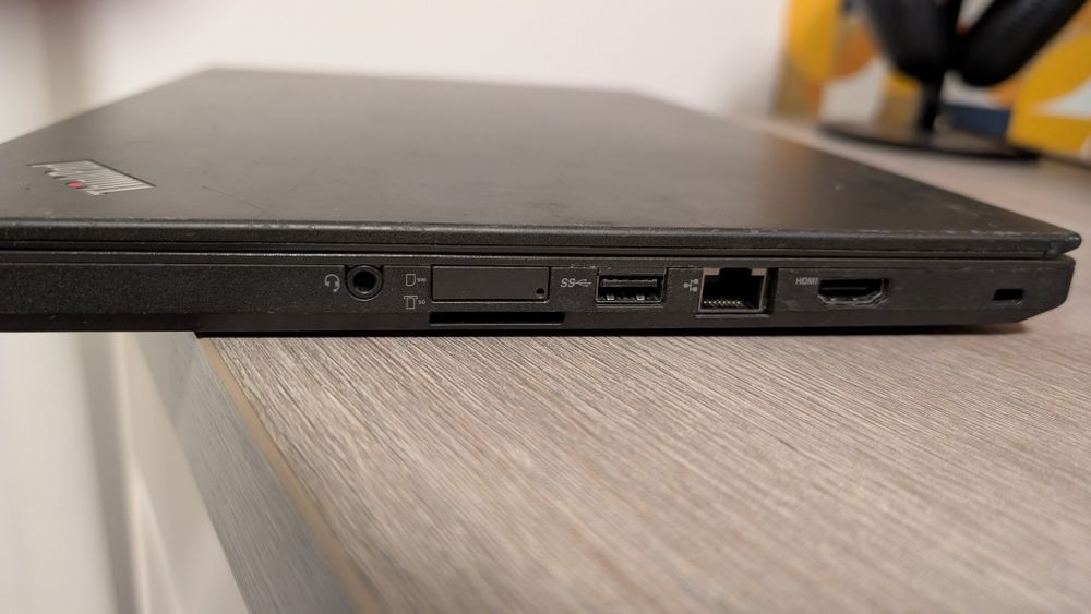 Laptop Lenovo Thinkpad T460 + Windows 10 Pro lifetime + încărcatorul