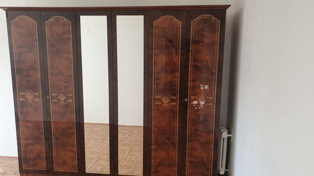 Шкаф б/у в хорошом состоянии