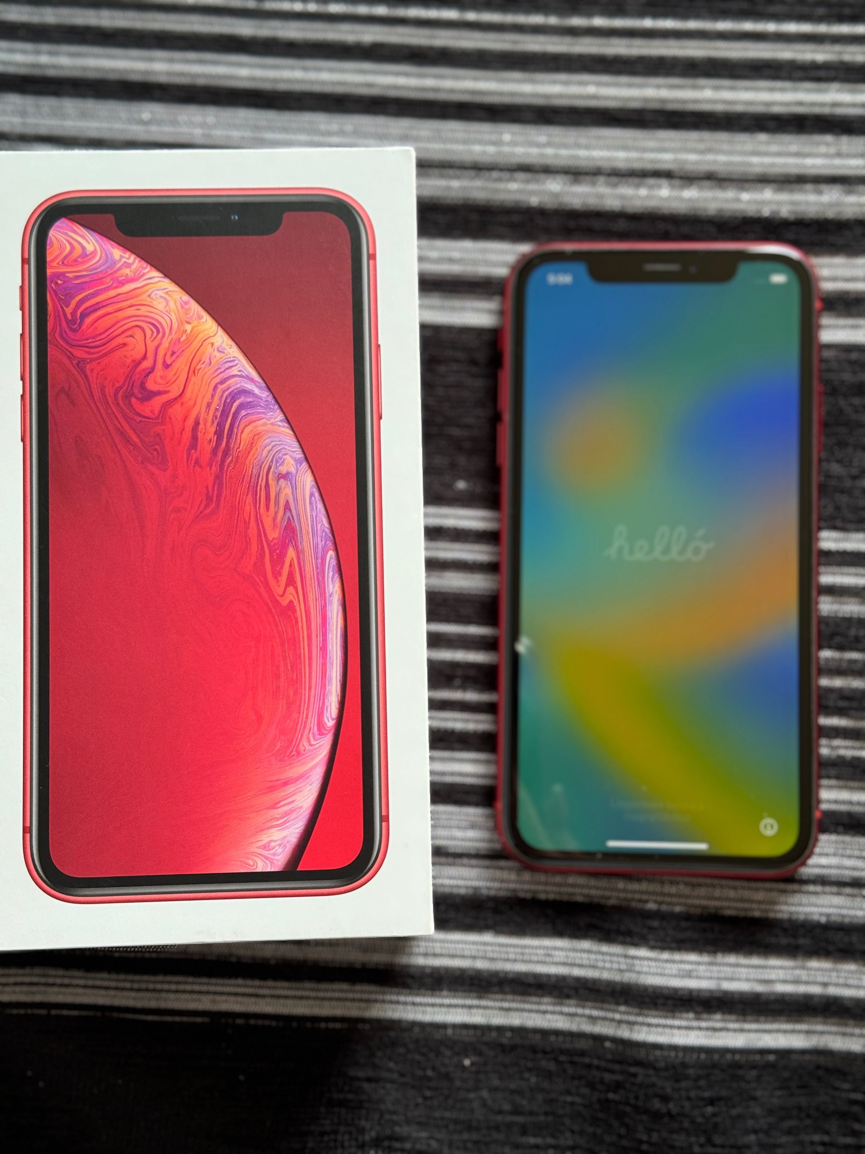 iPhone XR 64 GB внос от САЩ ПОДАРЪК 3 Кейса