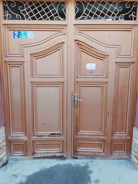 Дарвоза сотилади