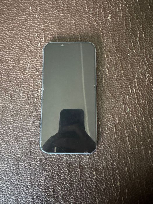 Продам Iphone 13