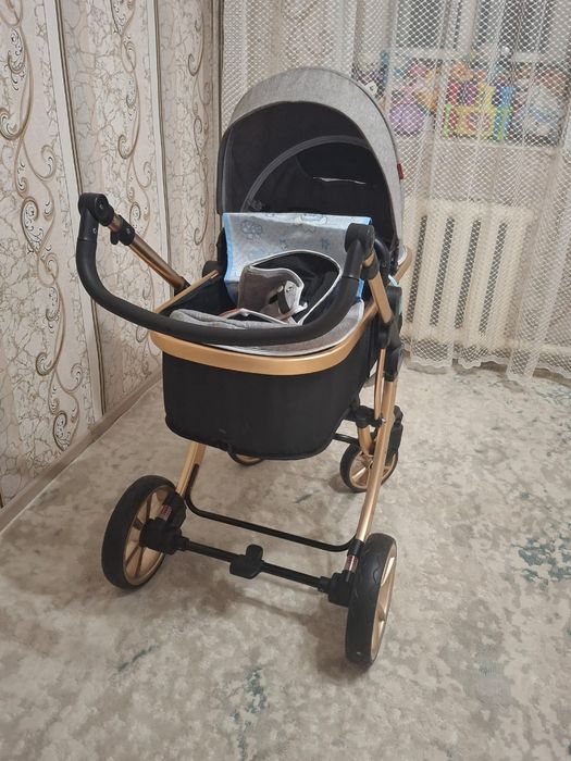 Продам коляска универсальная 2в1