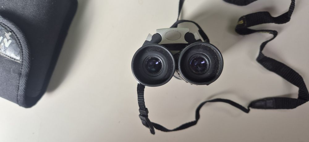 Binoclu Nikon SportLite 10x25
