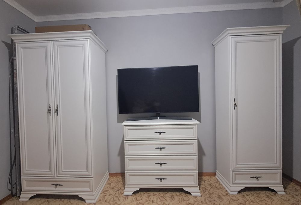 Гарнитур ( шкаф, комод , пенал )