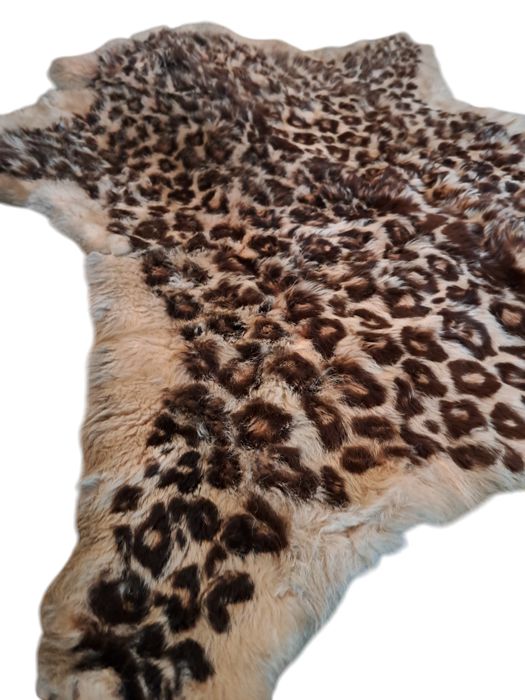 Кожа коза килим принт леопард,много красива