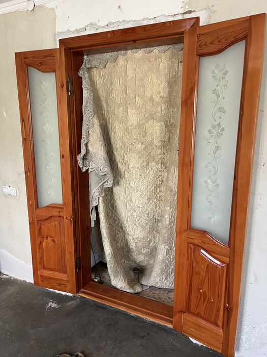 Продам межкомнатный дверь