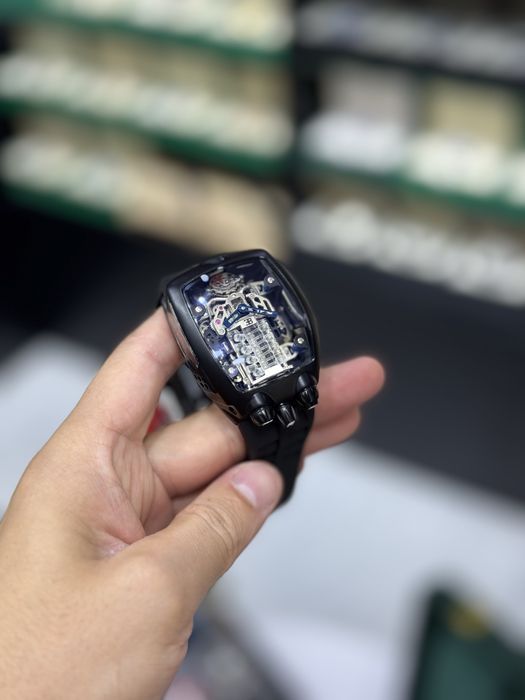 Buggatiy cherona. Qol. Soat