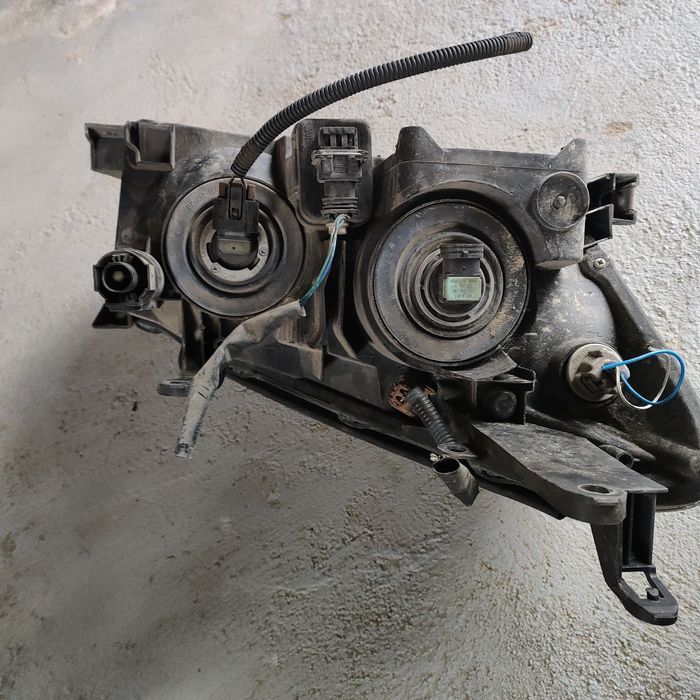 Фарове за Тойота Рав 4