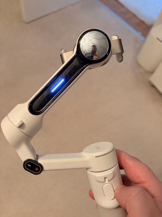 Ghimbal Insta flow 2 pro