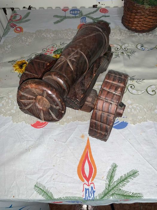 Decor Tun din lemn sculptat