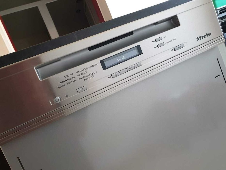 Inox Miele Auto Open QuickPower Wash Съдомиялна - Частично Вграждане