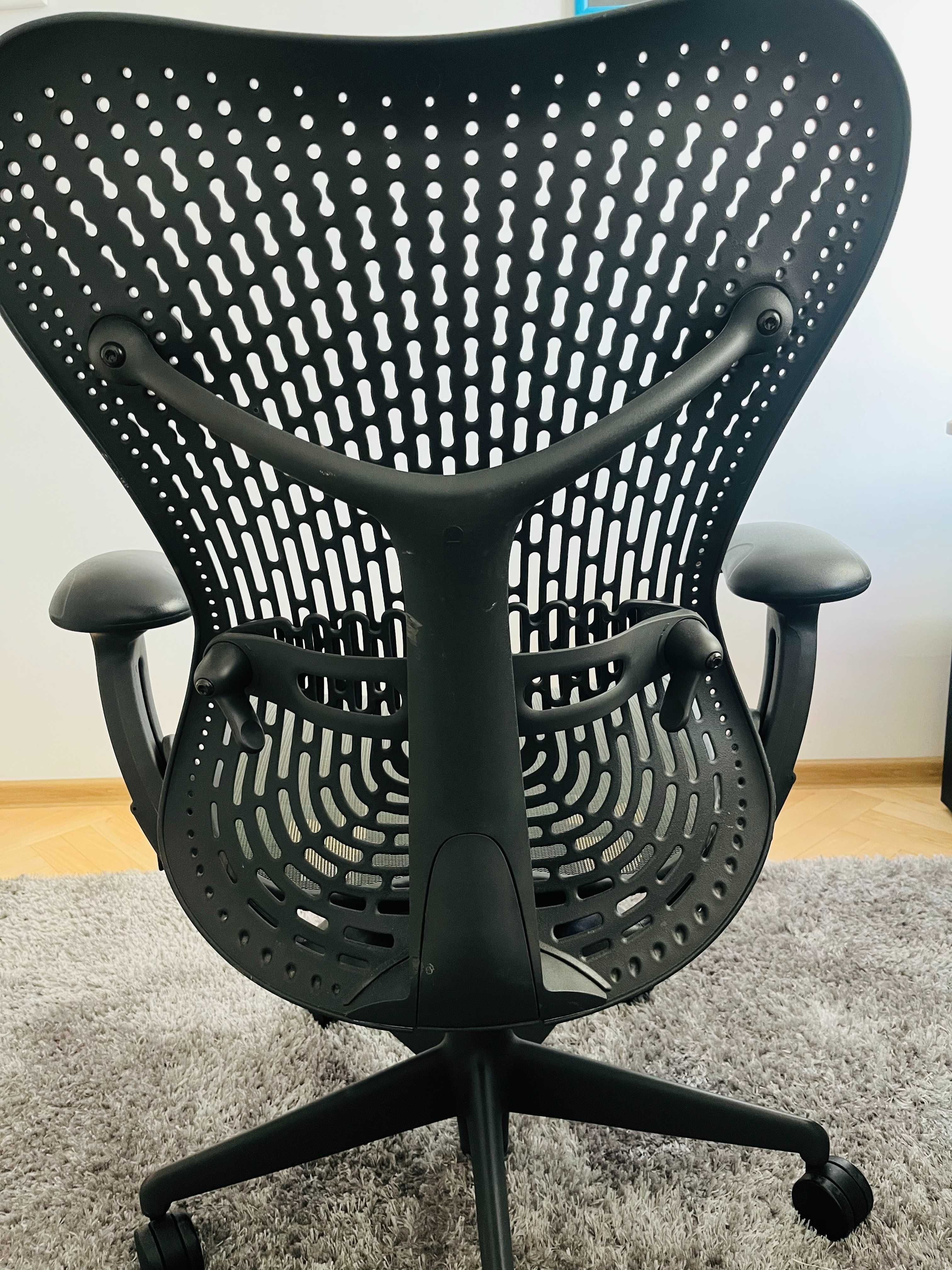 Herman Miller Mirra - Офис Стол - Ергономичен Стол (всички екстри)