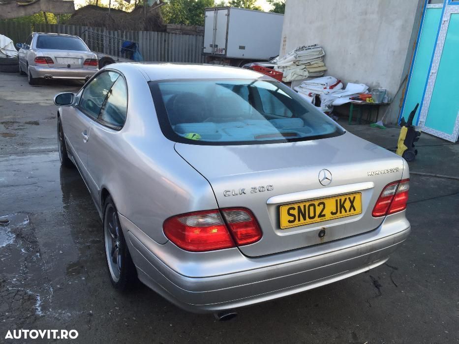 DEZMEMBREZ CLK 200 k/mercedes clk 200/clk 230 k w208 facelift 2001