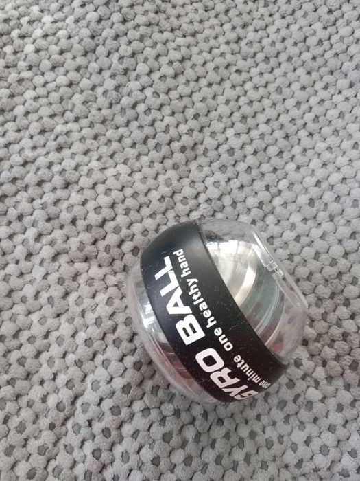 Продам 1. Продам ролик тренажер для плеч и предплечья
Пример: «Ролик д