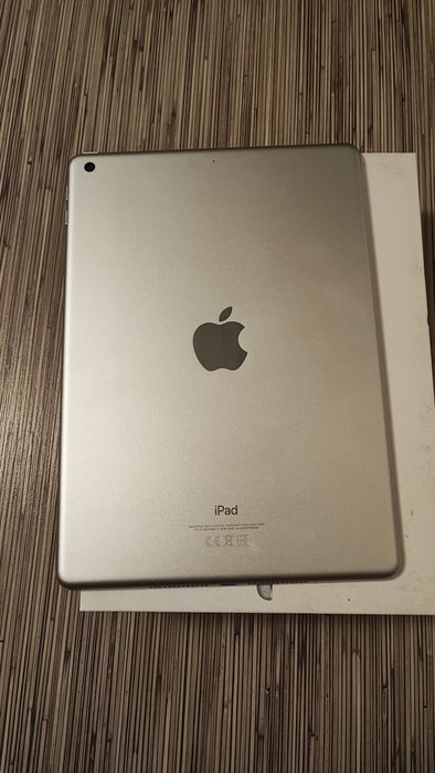 Apple Ipad, model A1893, impecabil, full box, alb, superpret