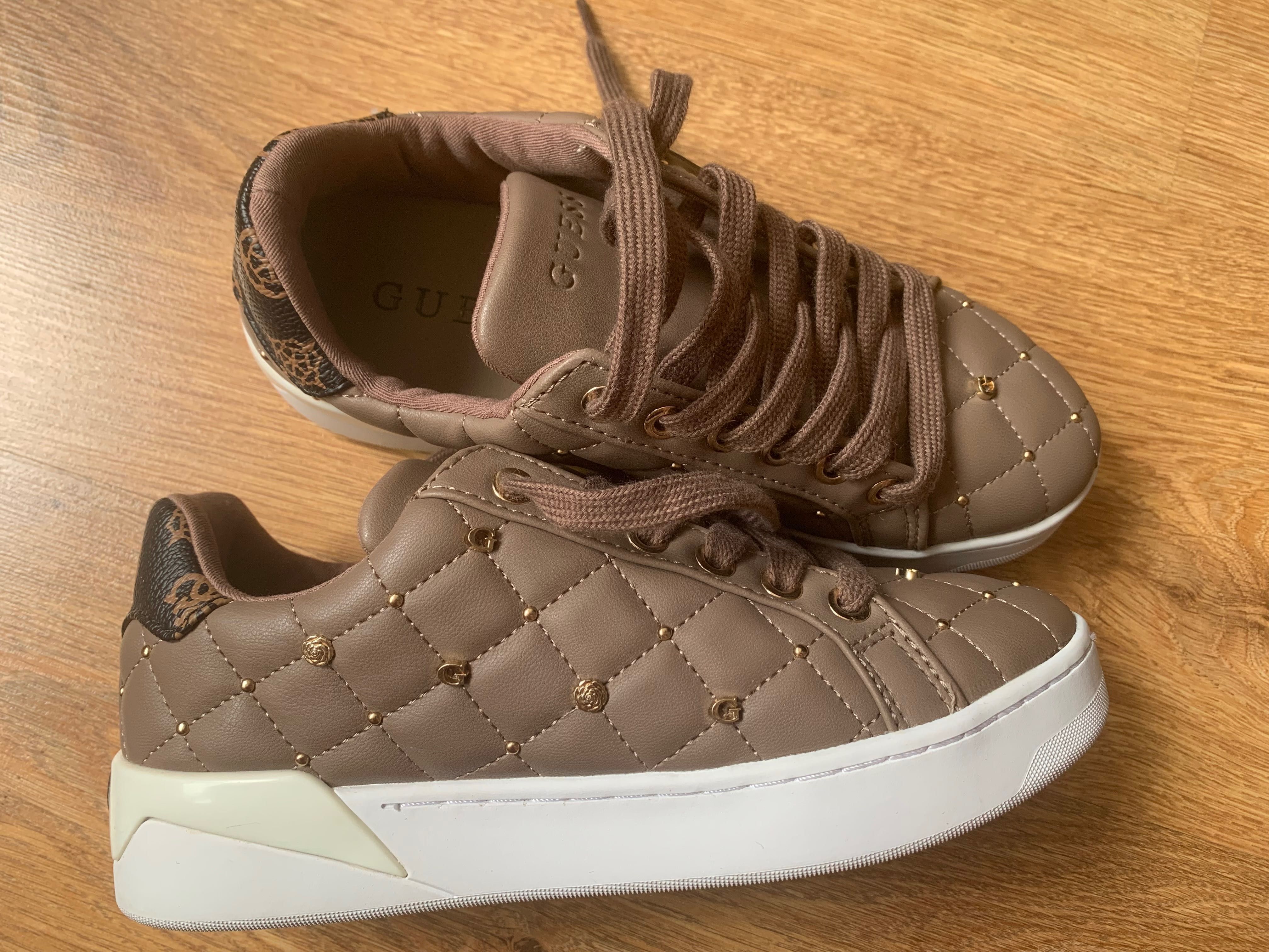 Guess оригинални сникърси