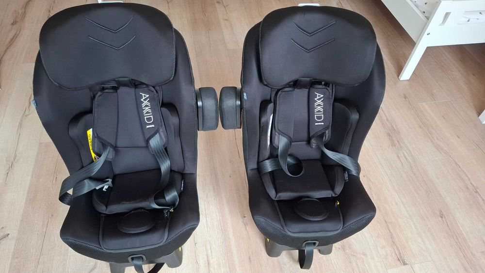 Axkid Movekid стол за кола