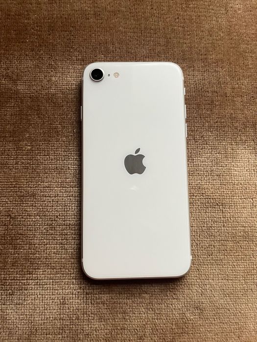 iPhone SE (2022)
