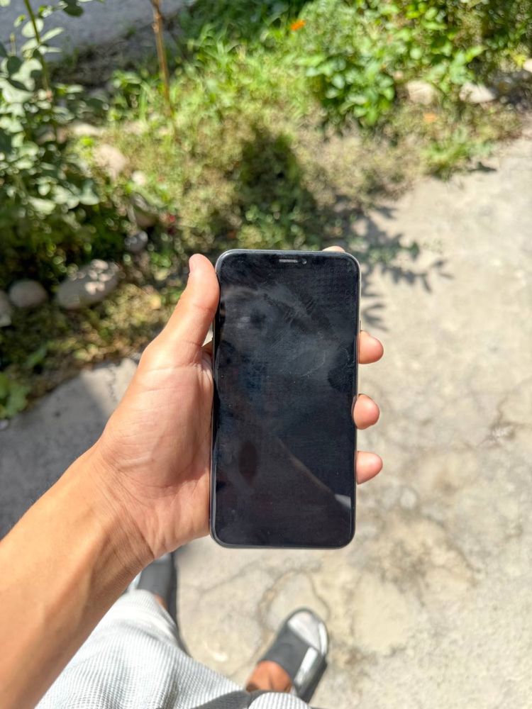 Sotiladi Iphone x